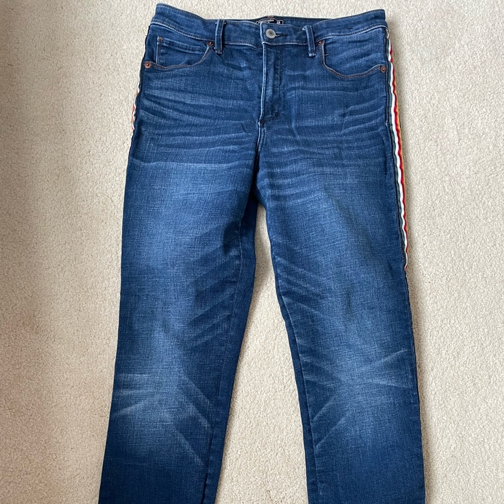 Abercrombie & Fitch jeans distressed bottom stripe sides size 8